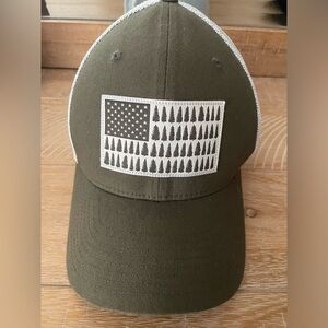 Columbia Tree Flag Hat